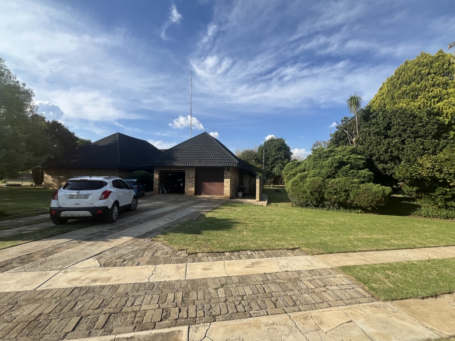 4 Bedroom Property for Sale in Potchefstroom Rural North West